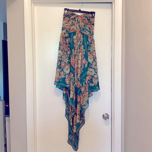 Beautiful boho dress, never used, tags still on size 4 - Picture 1 of 2